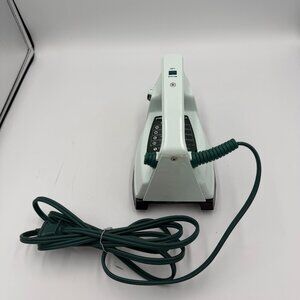 VINTAGE PROCTOR-SILEX Lt. Green LIGHTWEIGHT STEAM/DRY IRON #I1300 Green cord 8'